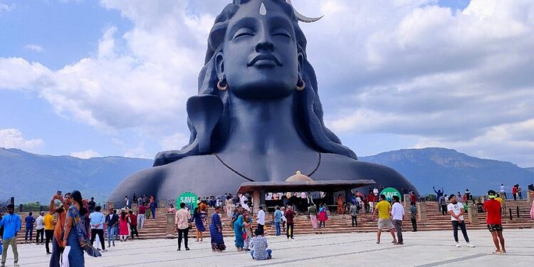 ஏடிகல்: வளர்ந்த பாரதத்திற்கு வழிவகுக்கும் ஈஷாவின் முன்னெடுப்பு – பழங்குடியினர் விவகாரத்துறை மந்திரி பாராட்டு!