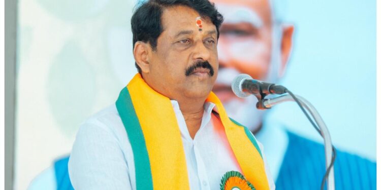 அதிமுக உடையவில்லை: சொல்கிறார் நயினார் நாகேந்திரன்