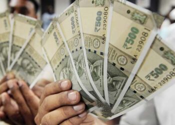 ஆசை வார்த்தைகள் கூறி பெண்களிடம் பண மோசடி..!