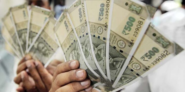 ஆசை வார்த்தைகள் கூறி பெண்களிடம் பண மோசடி..!