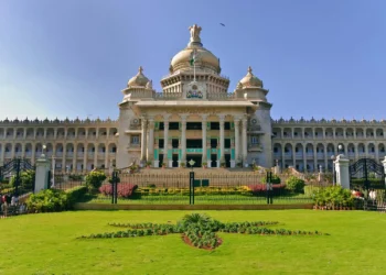 கர்நாடக அரசுக்கு உச்சநீதிமன்றம் அனுமதி