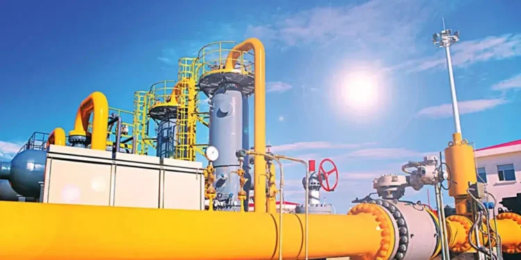 எரிவாயு குழாயில் கசிவு ஏற்பட்டதால் பொது மக்கள் சிரமம்..!