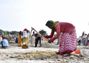 100 நாள் திட்டத்திற்கு மாற்றாக புதிய மசோதா அறிமுகம்