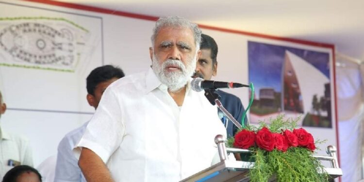 காந்தி பெயரை நீக்குவதற்கு கடும் எதிர்ப்பு