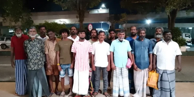 இலங்கை சென்ற 24 பேர் தாயகம் திரும்பினர்